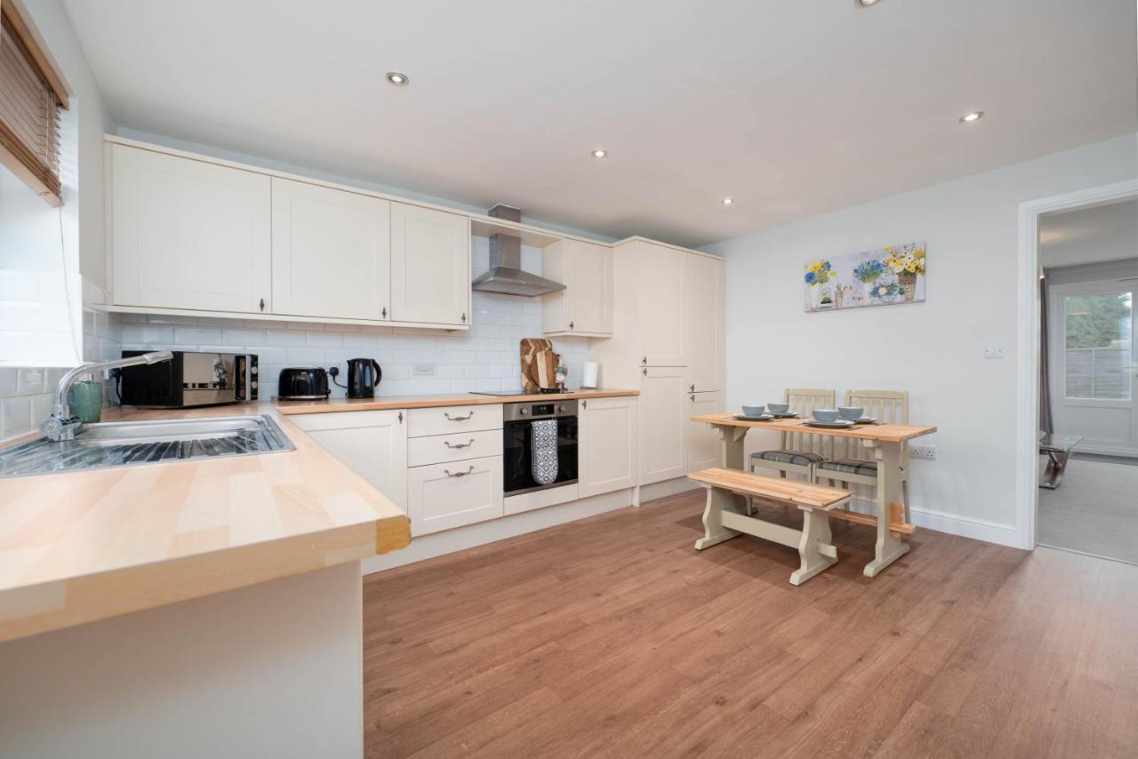 Stunning 3 Bed With Parking & Garden Villa Market Rasen Exterior foto