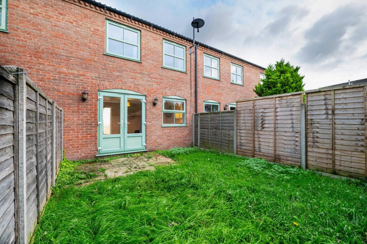 Stunning 3 Bed With Parking & Garden Villa Market Rasen Exterior foto